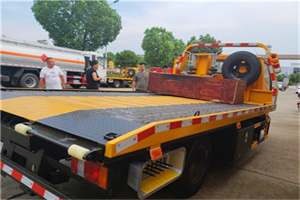 新乡附近拖车电话号码服务